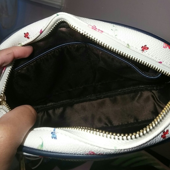 Italian brand small handbag - Picture 5 of 7